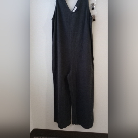 Universal thread gray jumpsuit - Picture 9 of 9
